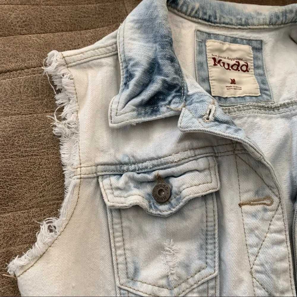 Mudd Juniors Bleached Sleeveless Jean Vest